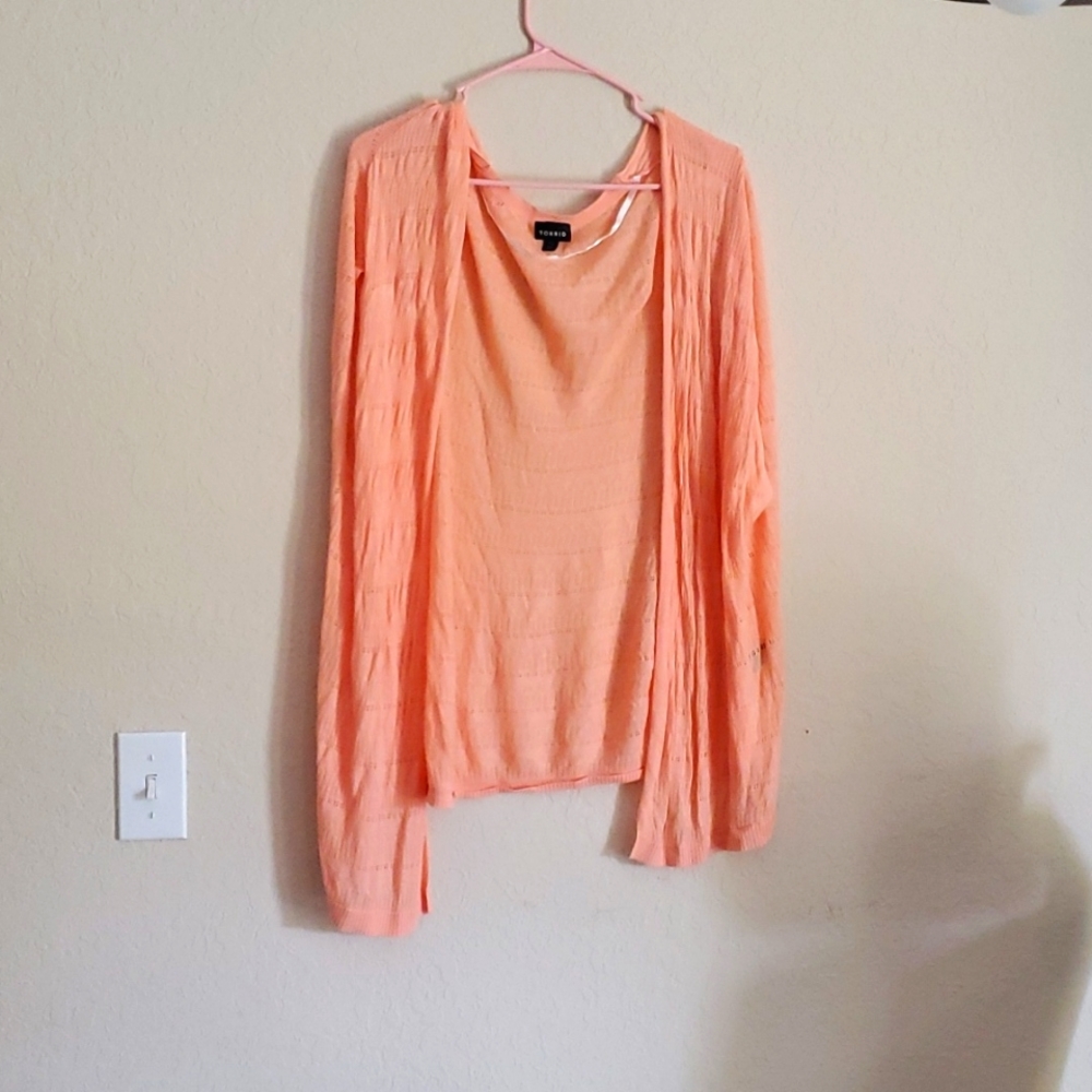 Sleeveless cardigan